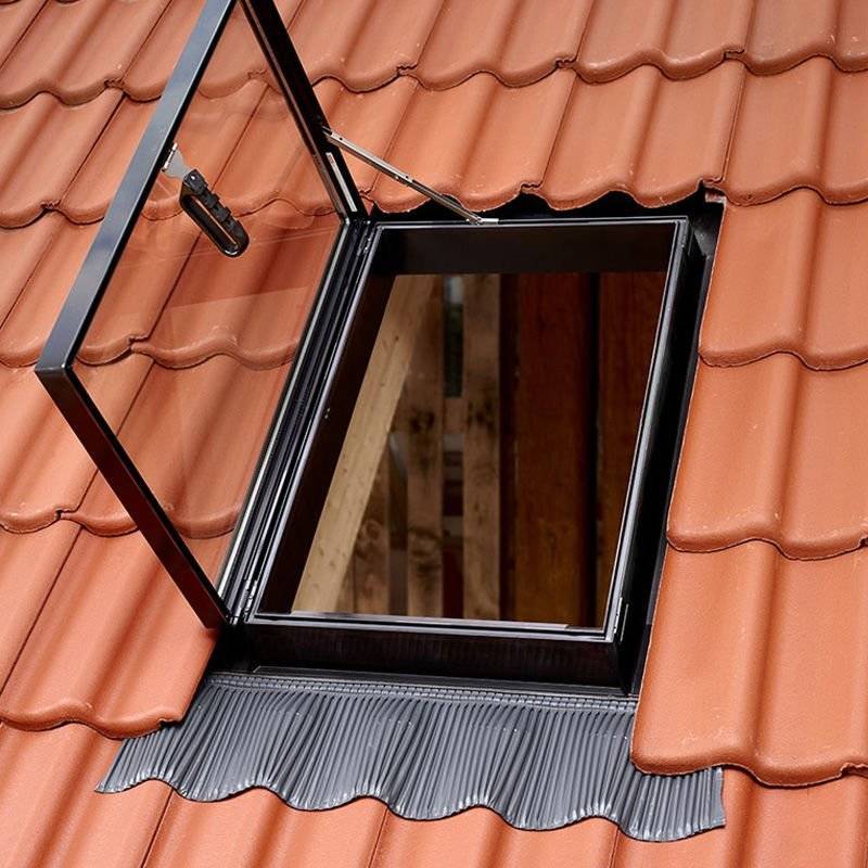 Wyłaz dachowy VELUX GVT 103 0059Z 54x83 z szybą energooszczędną